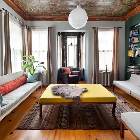 3 Bedroom, 2 Bathroom Fully Equipped House