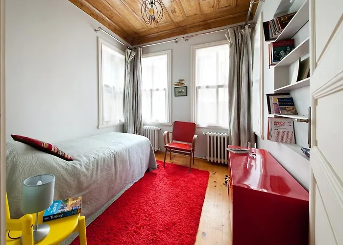 3 Bedroom, 2 Bathroom Fully Equipped House 이스탄불