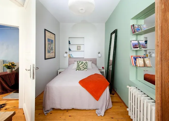 3 Bedroom, 2 Bathroom Fully Equipped House * 이스탄불