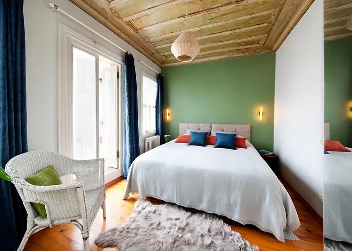 3 Bedroom, 2 Bathroom Fully Equipped House 이스탄불